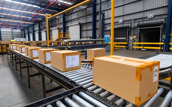 Boxes on conveyor system